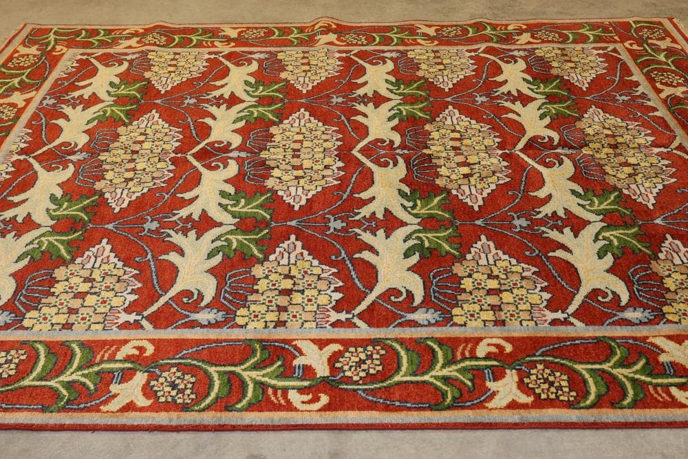 Handwoven Wool Area Rug — Persian‑Style Floral